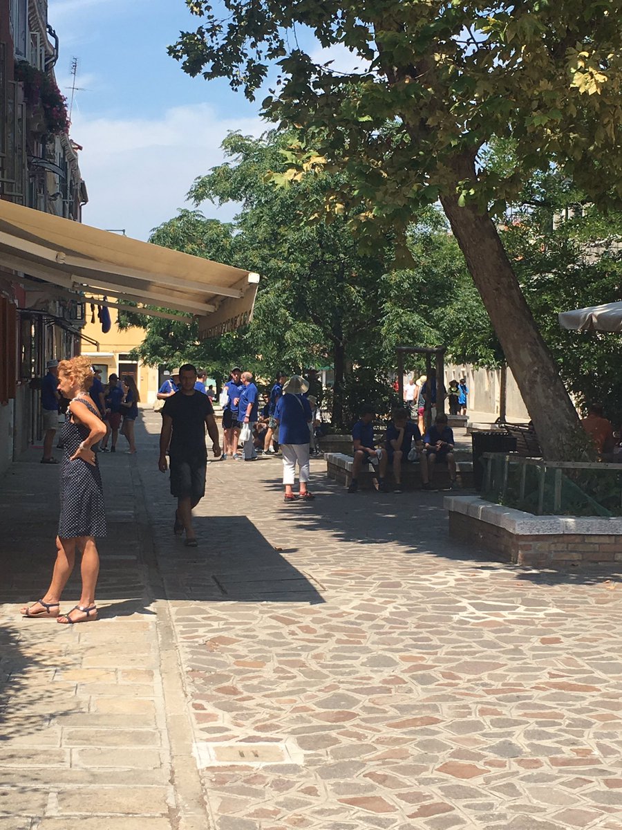 Visit to Glassworks on Morano with <a href="/ChoirPriory/">Priory Choir</a> <a href="/thepriorychurch/">Christchurch Priory (archived)</a> #XChVenice2017 Superb craftsmanship - in under a minute! <a href="/onestageuk/">OneStage Specialist Concert Tours</a>