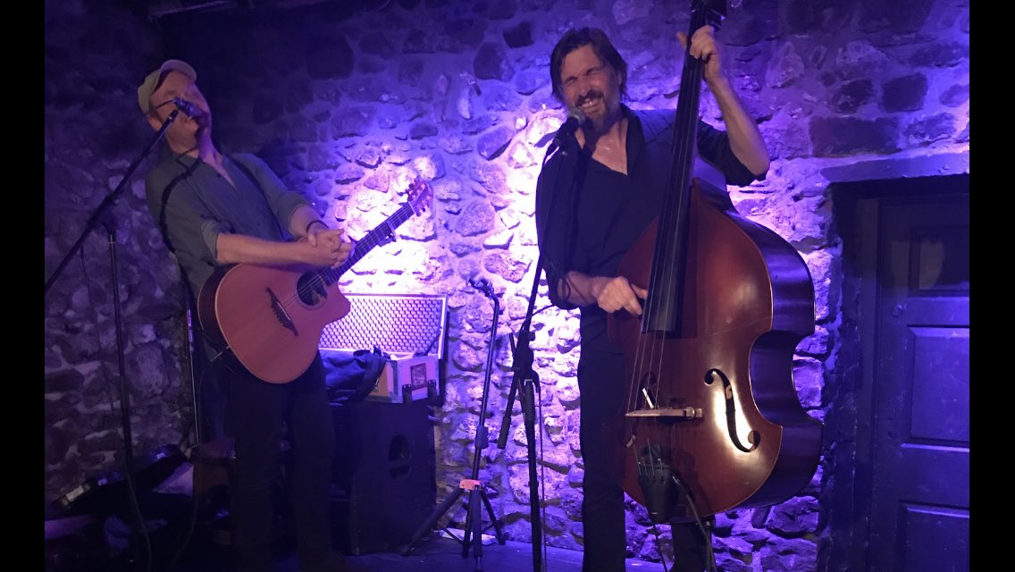 Littlesapling's tweet photo. Mesmerising set from @YorksThorneKhan last night.Lots of deep sighs in the room.They are pure joy #neukwightdelhiallstars #everythingsacred https://t.co/DtUJjL7tJT