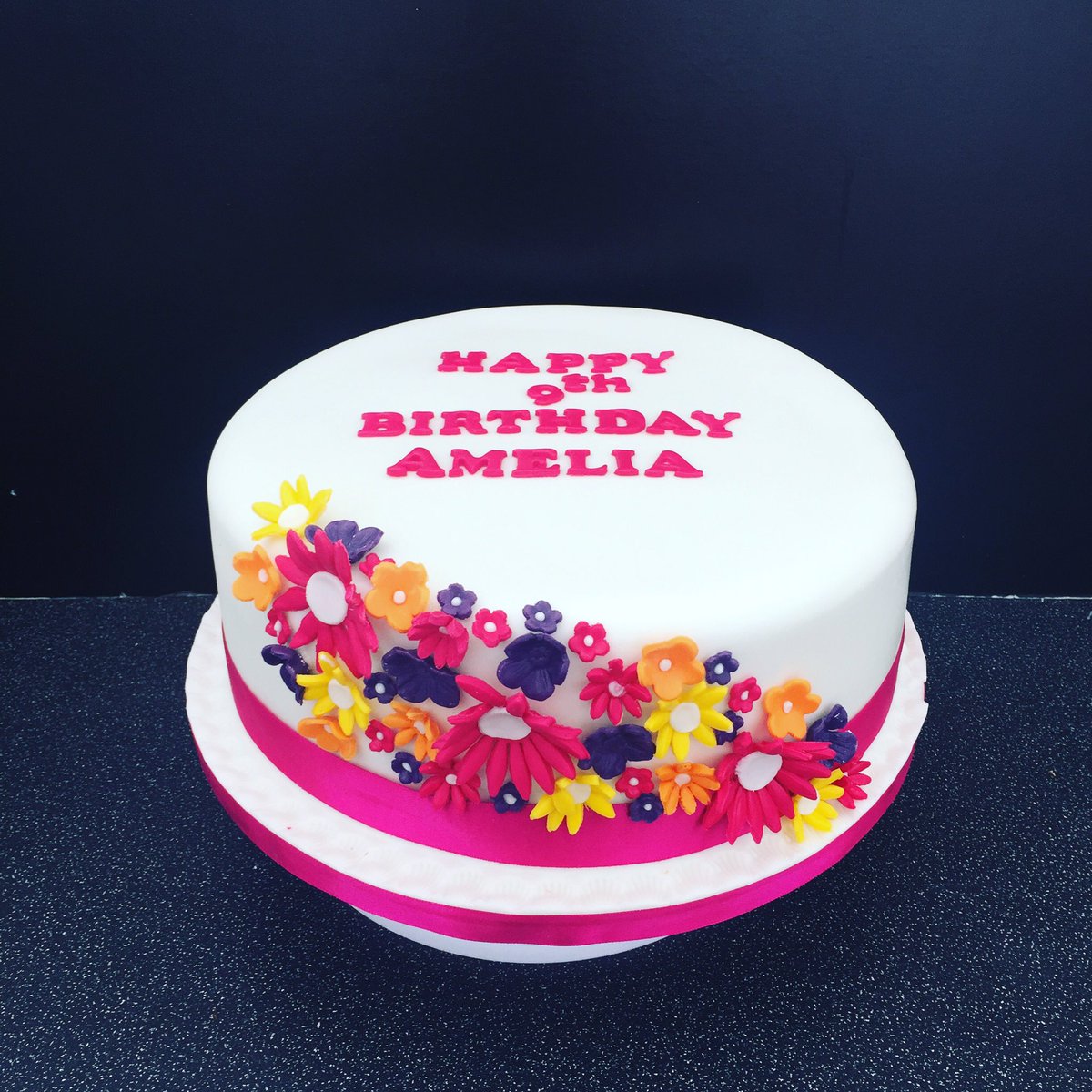 KaysCakeWorld's tweet photo. #birthdaycake #kayscakeworld #bushfairservicebays #flowers #brightcolours #9thbirthday https://t.co/Ce2pYcvV0H