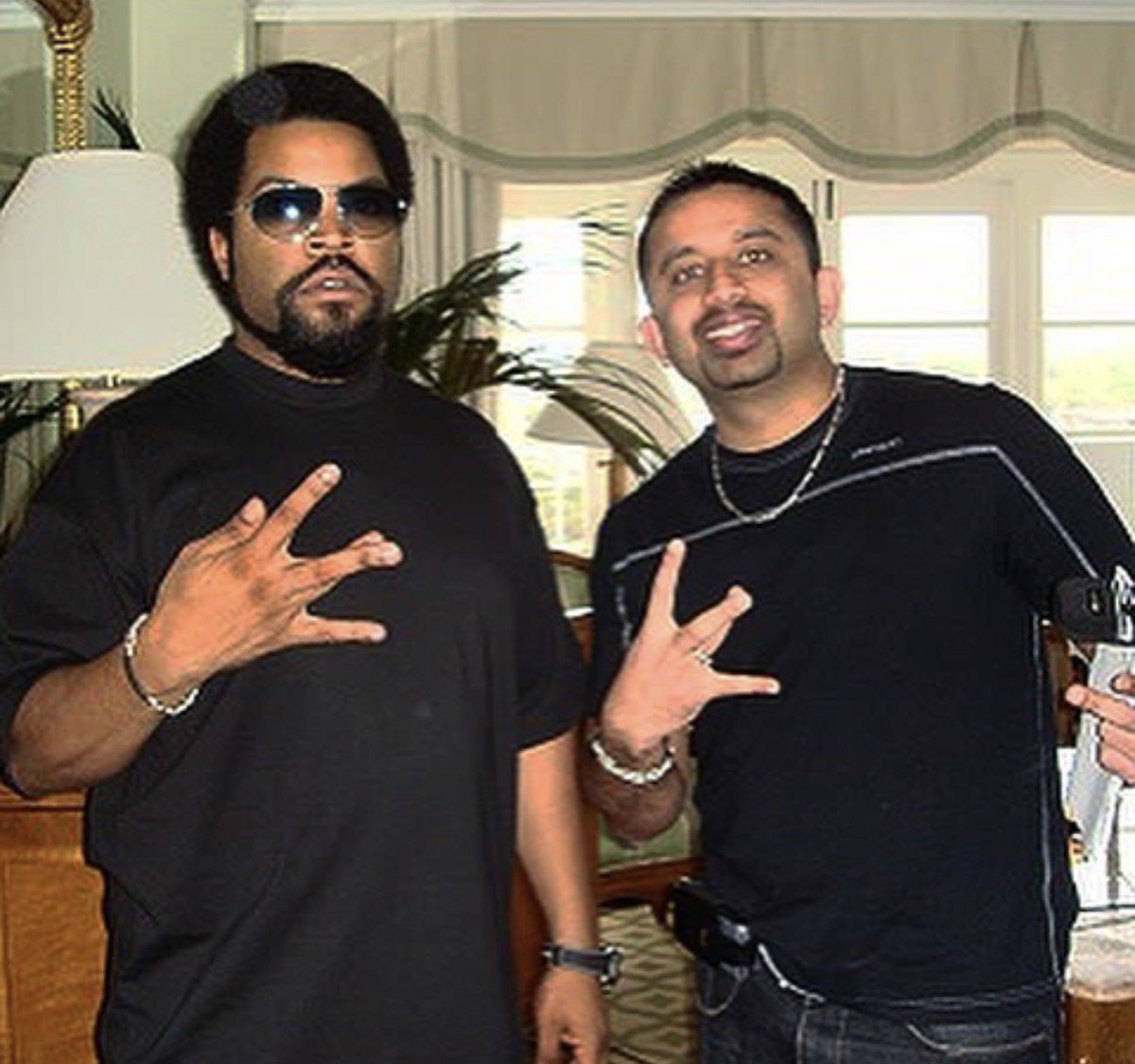 JAMN945's tweet photo. #Boston @djpupdawg Got #XavierWhite and #IceCube on w/him on #WeekendTop30 right now @WTop30 @iamXavierwhite @icecube #SuddenChange https://t.co/dC70NRQx8o
