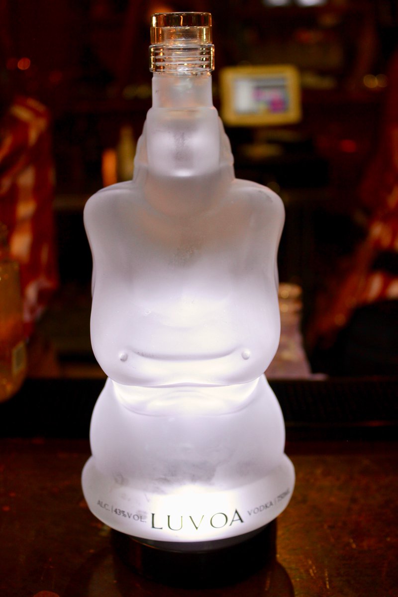 Now thats a sexy bottle.. <a href="/LuvoaVodka/">Luvoa Vodka</a>  #GFWS2017 #GFWS #LaurasWorld #LuvoaVodka #Luvoa #Vodka Cc: <a href="/goodfoodSA/">Good Food&Wine Show</a>
