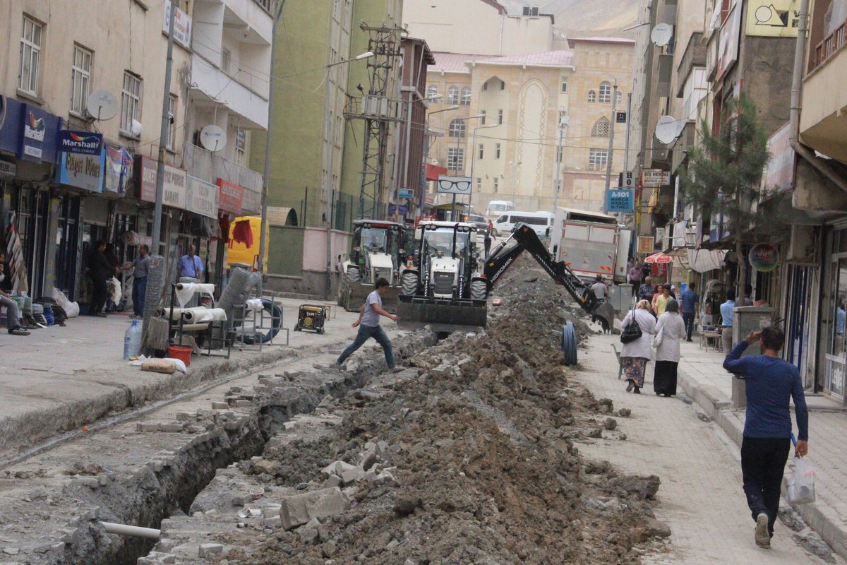 suleymansoylu's tweet photo. Şırnak, Yüksekova, Şemdinli, Hakkari...

Bir şantiye alanı gibi + https://t.co/lcZSSekmiE
