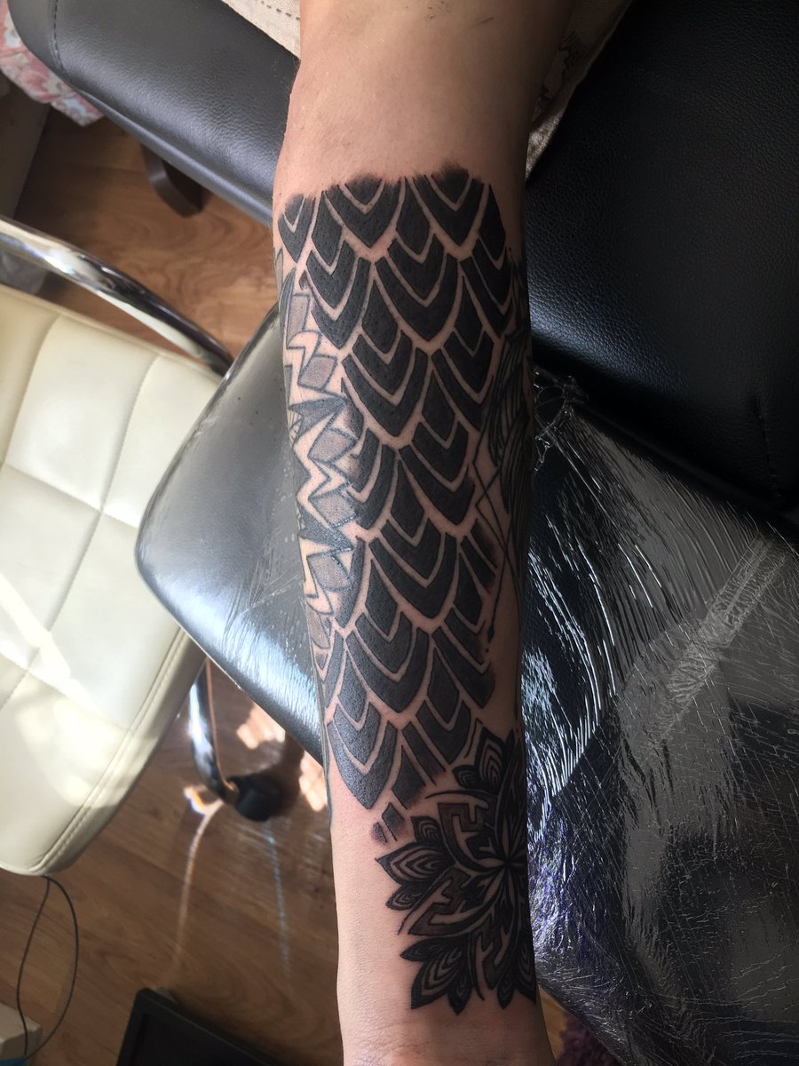 tattoosbylyns's tweet photo. Filling gaps! #tattoo #sleeve https://t.co/jd3xYSzOWR