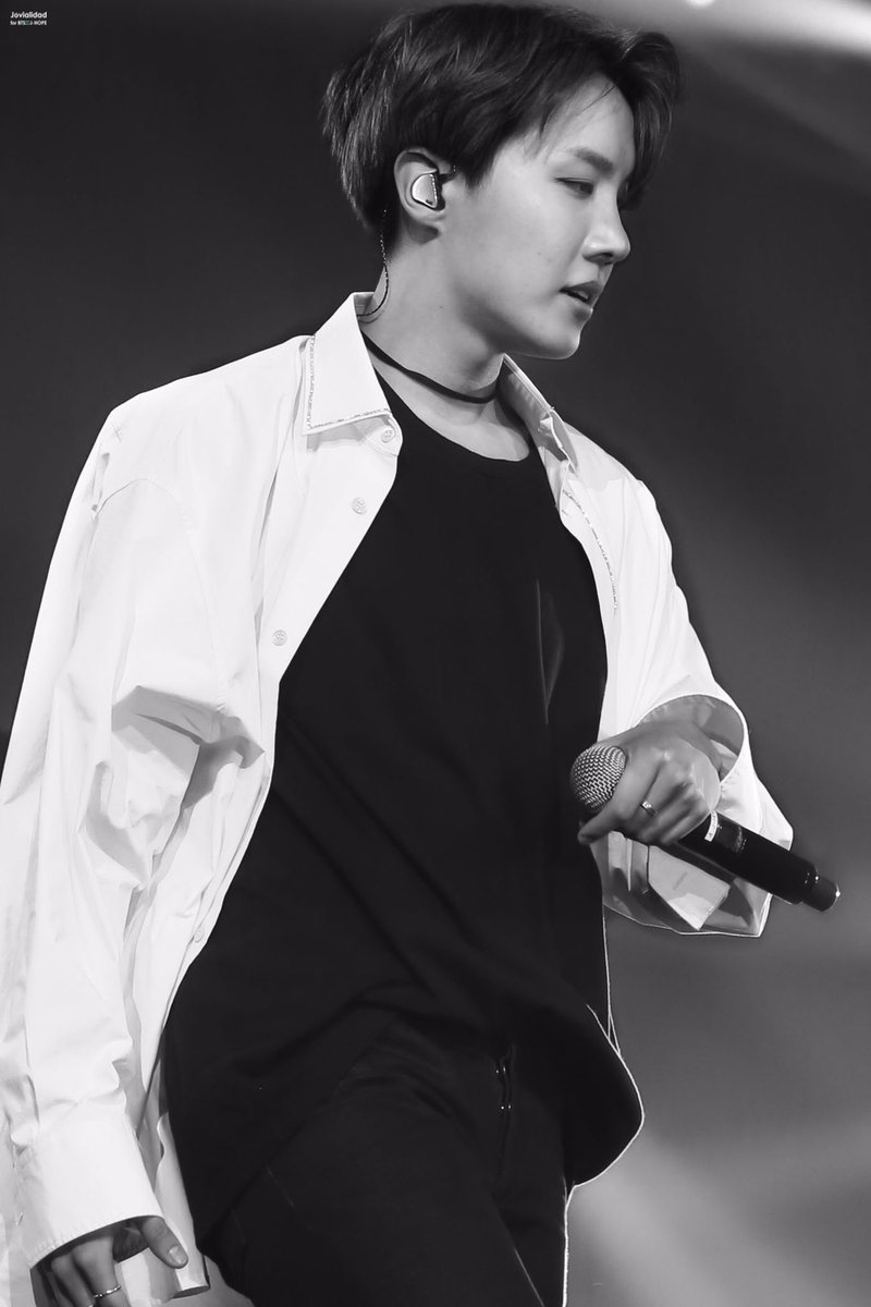 tt_midnightrain's tweet photo. @BTS_twt My hope I โค U my angel #danceking #bigrapper #jhope #JHopeYourePerfect WฤฐLL YOU MARRY ME ? ๐ https://t.co/JJ61SamAWR