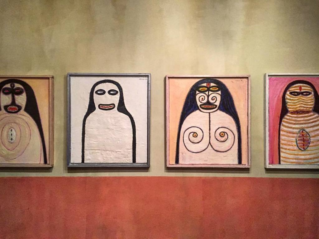 seanlow_'s tweet photo. 4 teething madonnas #musuemofeverything #hansschärer https://t.co/CrNpTIjv1K https://t.co/jYk5gFk7Hv