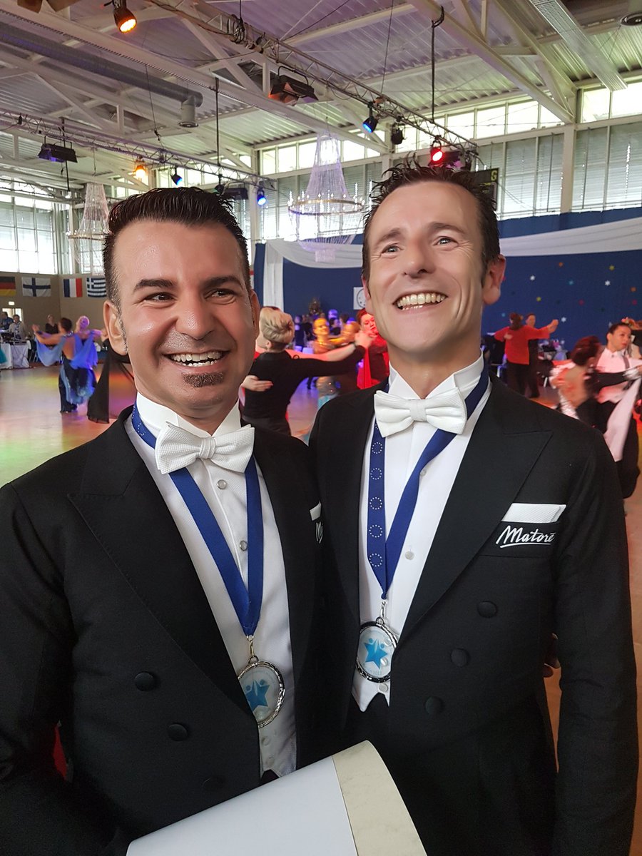 JelleHoutsma's tweet image. Zo zeg.  Is die man van mij met zn danspartner ineens de één na beste van Europa #ESSDA #europeanchampionship2017