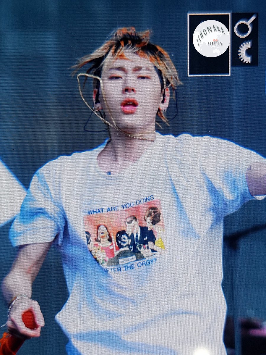 ZIHONARA's tweet photo. 170729 #지산밸리락페스티벌
#ZICO #지코 #지호 #우지호 #지아코

@ZICO92 섹시미 포텐터지는데..
목걸이야 지호 때리지마로라ㅡ지호 아푸다잉😓 https://t.co/bWGFVNk5m3