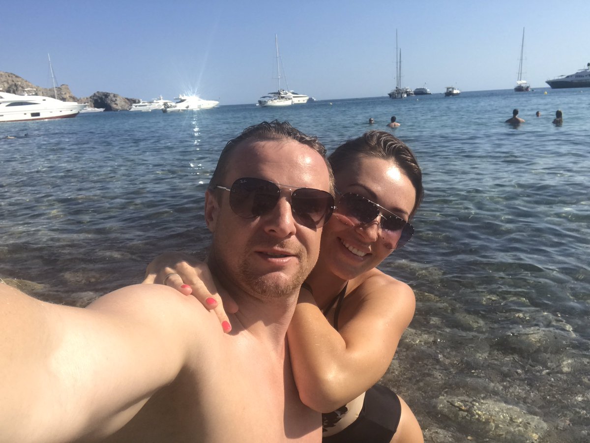 malafeev16's tweet photo. #Ибица #cafedelmaribiza #clubpacha #davidguetta #ushuaia 😎
 #bluemarlinibiza #😉 #🚤 #🛥 #☀️ #🎼 #🏖 https://t.co/58bbe8ckRh