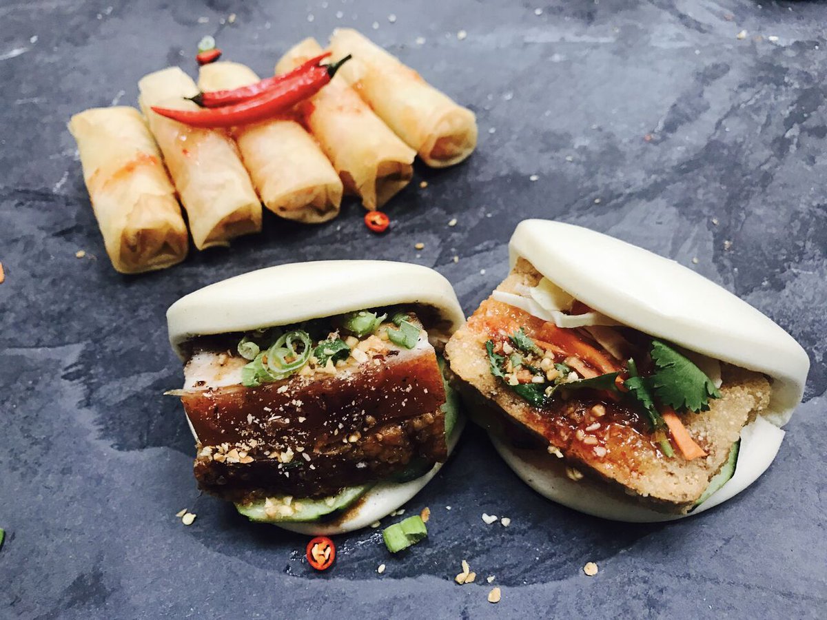 BaobyKaya's tweet photo. Come with your family and try our baos, spring roll!
#baobykaya #broadwaybites #urbanspacenyc #nypl #bryantpark #garmentdistrict https://t.co/Ho2KQtOhqf