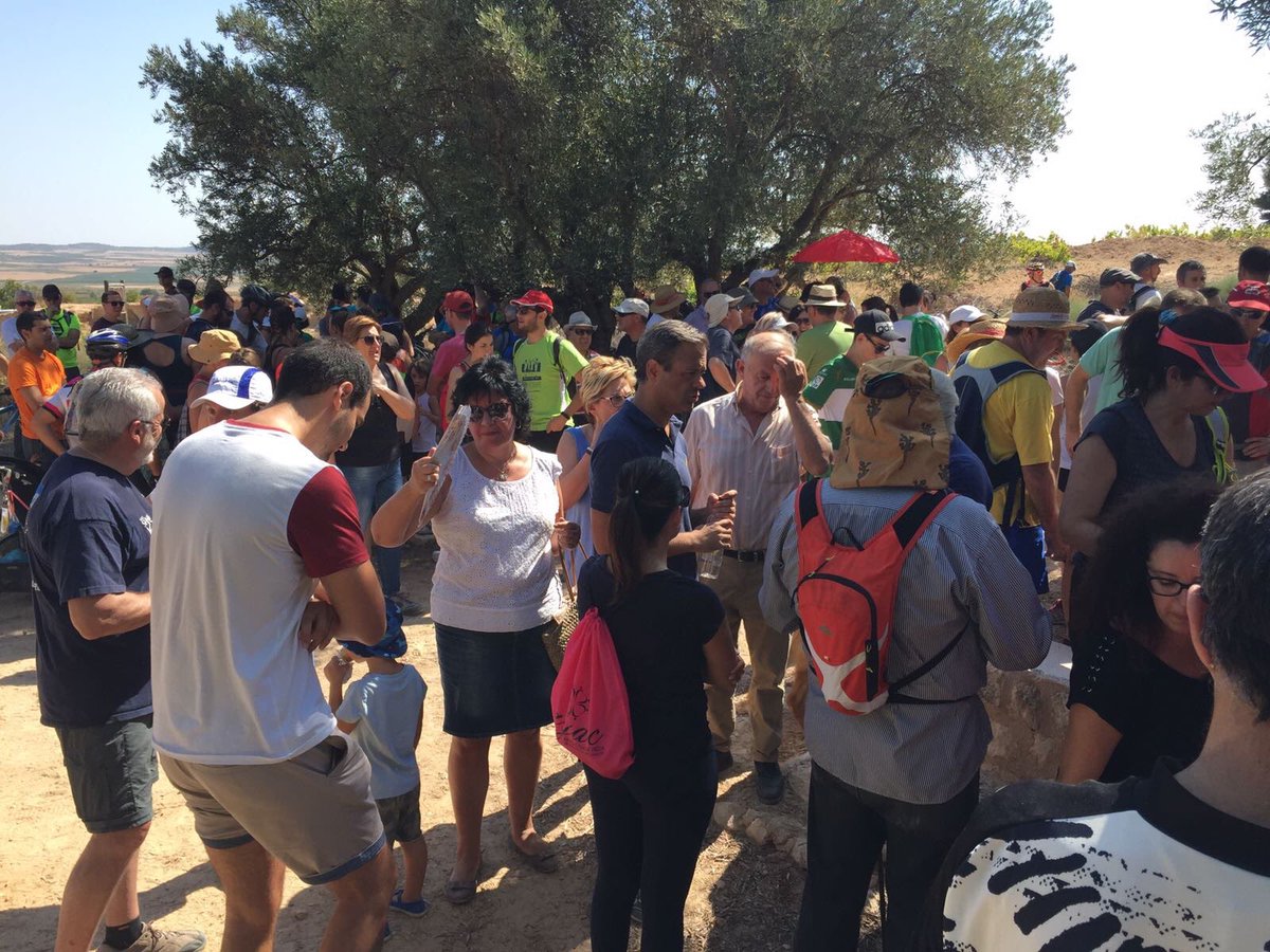 MarcosOrtuno's tweet photo. Esta mañana como un yeclano más, en defensa de nuestro monte Arabí #Yecla #SalvemosElArabí https://t.co/aHJkXgs6n6