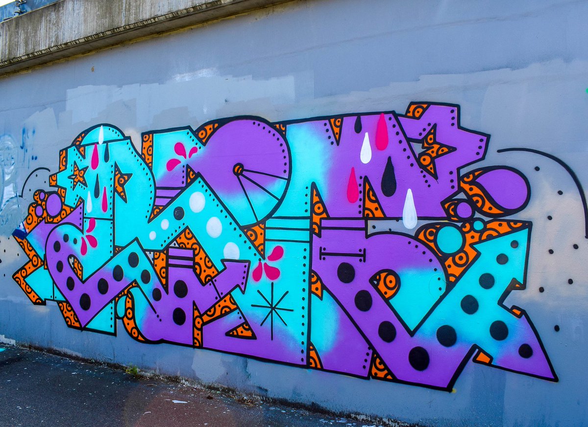 ApolloBelladona's tweet photo. Some dope pieces from @MeetingOfStyles paint Jam a few weeks back. 
#StreetArt #Graffiti #MosUK17 https://t.co/HKUiWe5zXu