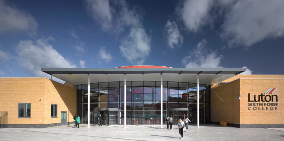New in the <a href="/AJBldgsLibrary/">AJ Buildings Library</a> Luton Sixth Form College Luton by KSS. Take a look it’s free to view for a limited time. bit.ly/2vaqp6j