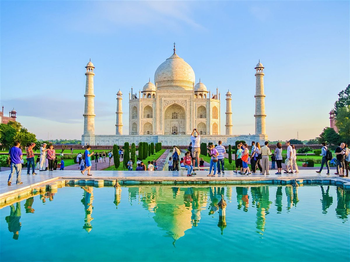 Gather_World's tweet photo. Here are the life lessons you learn from long-term travel 🌀 #gather #travel #wanderlust #lifelessons #inspire

https://t.co/FwfchYmwOu https://t.co/LkzH775QqA