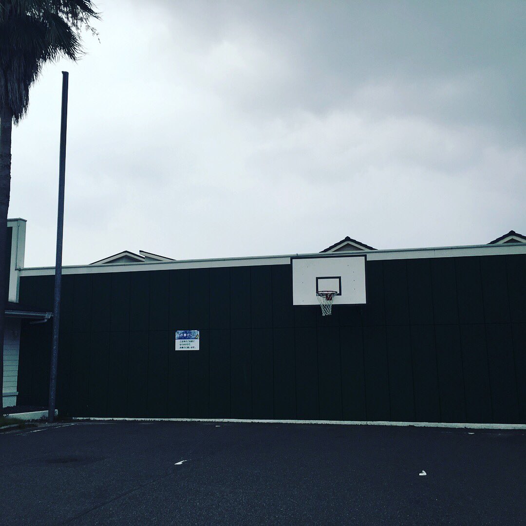 HiroshiElawa's tweet photo. Summer vacation. Substantial time. 今日は楽しい時間が過ごせた。Thanx bro #basket #sunsetbeach #beach_time https://t.co/TC4qq5pCjm