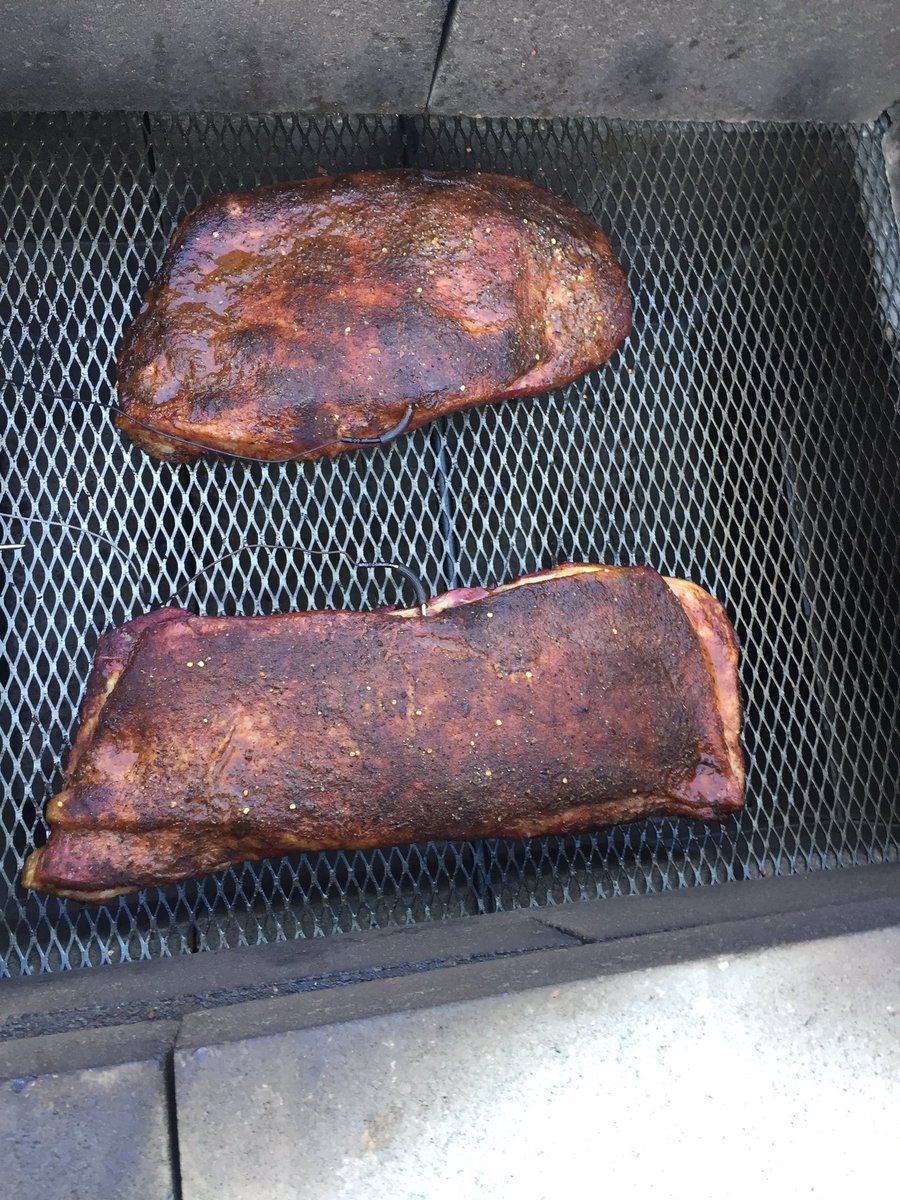 bret_decamp's tweet photo. 4 hrs into a 12hr BBQ Smoke https://t.co/9HH8nUUXwr