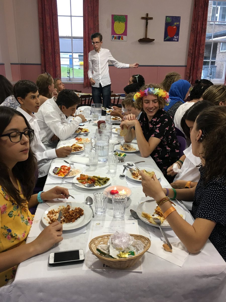 eurociu's tweet photo. The #EuropeanFriendshipWeek is ending! Goodbye party is on! #CochlearImplant Teens will return with friends from all Europe #Friendship4Ever https://t.co/GWEkyjYVzy