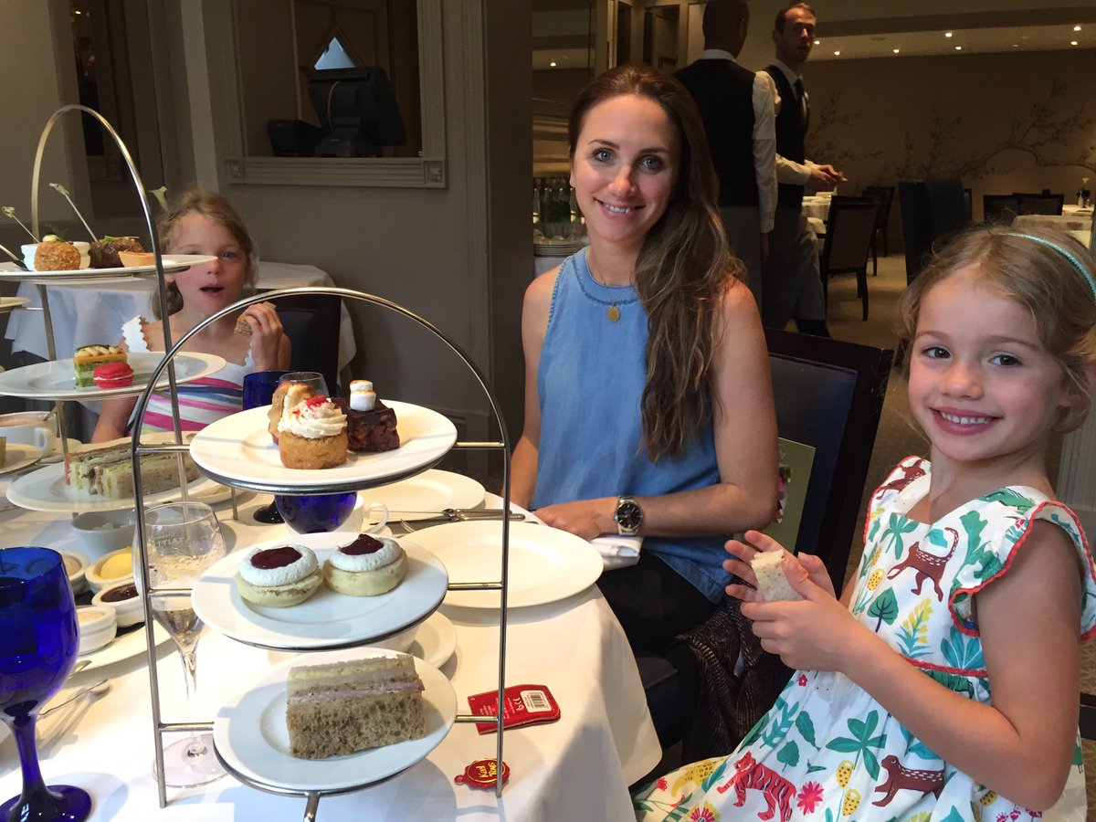 Sorry also we got a 250 limited edition bottle of gin😋 <a href="/royalcres250/">Royal Crescent 250</a> gin from Jonathan and his team  <a href="/royalcrescent/">The Royal Crescent Hotel & Spa</a>