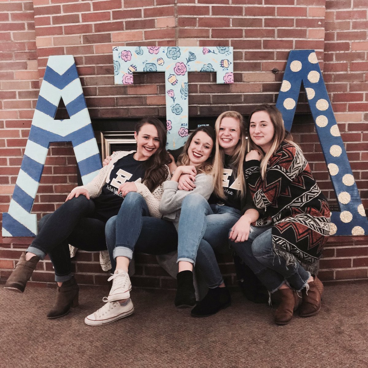 erkbrown's tweet photo. Happy birthday @kaitlynurick💕 ILY so much &amp; I hope your birthday is as amazing as you are! Take lots of JV shots for me! https://t.co/ZCqyKIZzT1