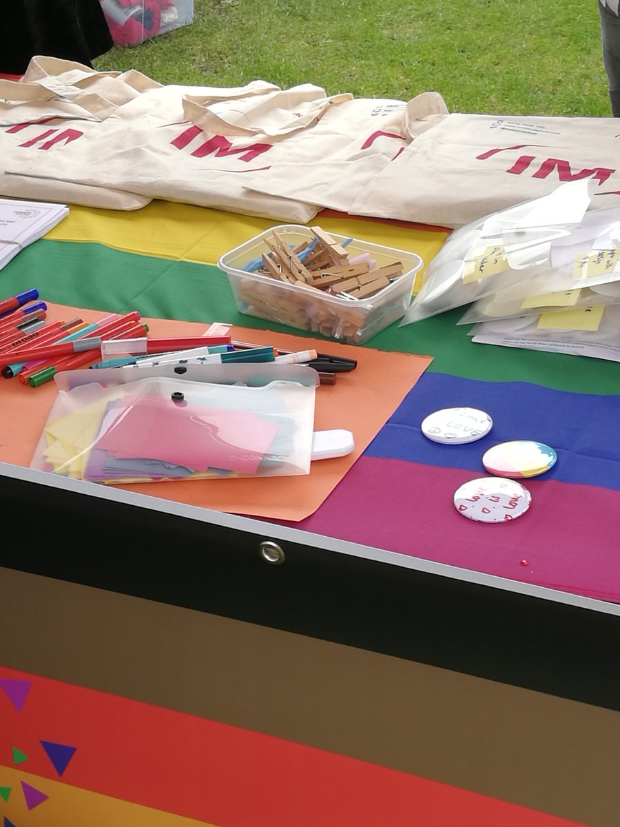 jamesahenshall's tweet image. Making badges with @SAYiTSheffield @PrideSheffield @Community_IM  #imequal