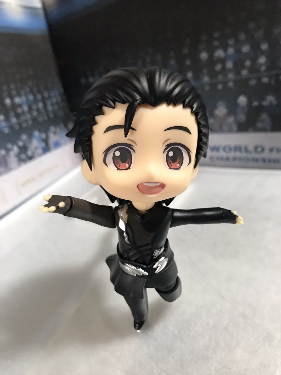 葉月 とりあえず勇利くんのねんどろいど撮影一旦終了 やっぱり可愛いよ勇利くん 何よりメガネオールバックはもっと可愛い あぁーねんどろ化してくれてありがたやー ねんどろいど ユーリ 勝生勇利