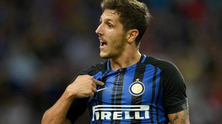RikCip's tweet photo. Siamo sicuri debba andare via? #Jovetic #InterChelsea #Inter https://t.co/P1yS5kWfIR