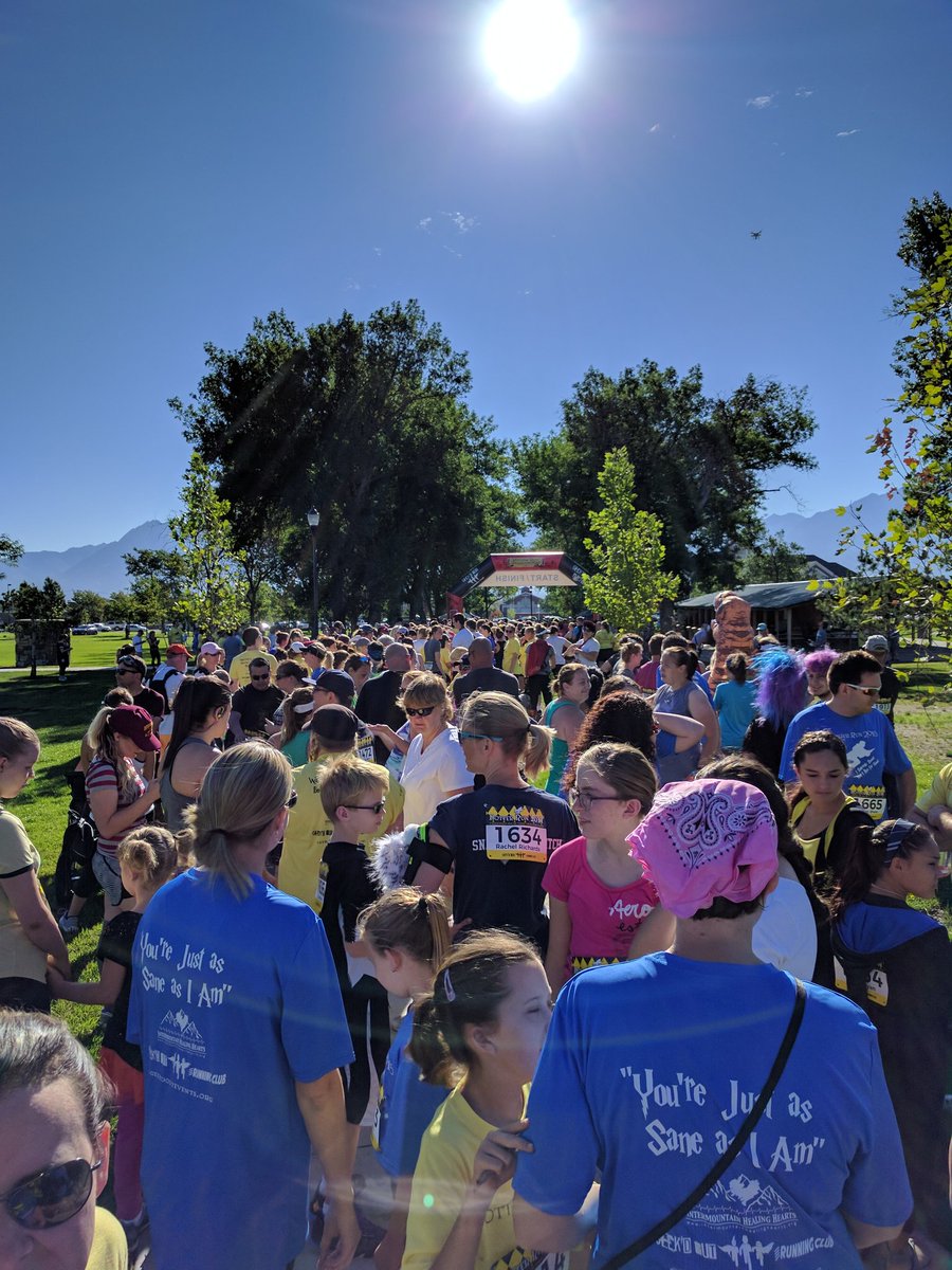 chadcluff's tweet photo. Harry Potter 5k run this morning. It was fun, but would be better if it started earlier. #PotterRun #GeekRun https://t.co/nEdpnz06C8