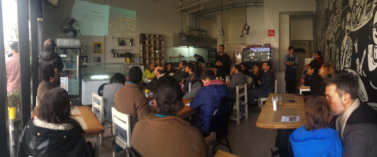 claudialabbeCL's tweet photo. Antesala de @fab13santiago con Tomas Diez: los FabLabs, un nuevo paradigma en el diseño/producción en la ciudad y con las personas #FabCity https://t.co/VgqZhIBD1r