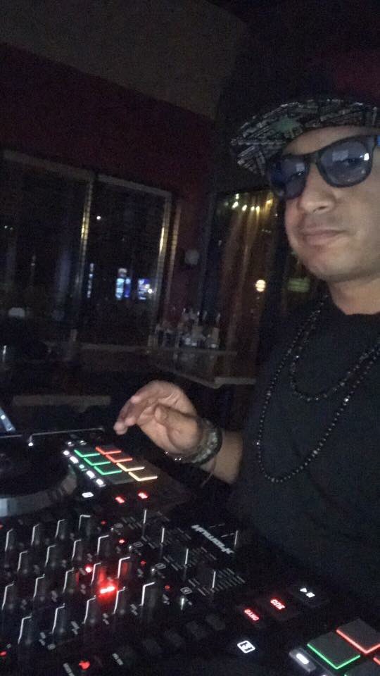 thejayescobar's tweet photo. DJ Dixon DeVille is in the building🔥 https://t.co/OCwMUN4IaS
