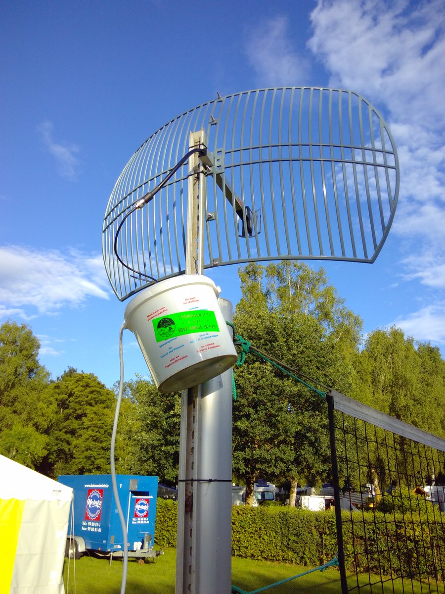 virii's tweet photo. @FreifunkLux Wlan gibts jetzt auch Eimerweise! :) /cc @hackyard_ https://t.co/nDem5yyPuR