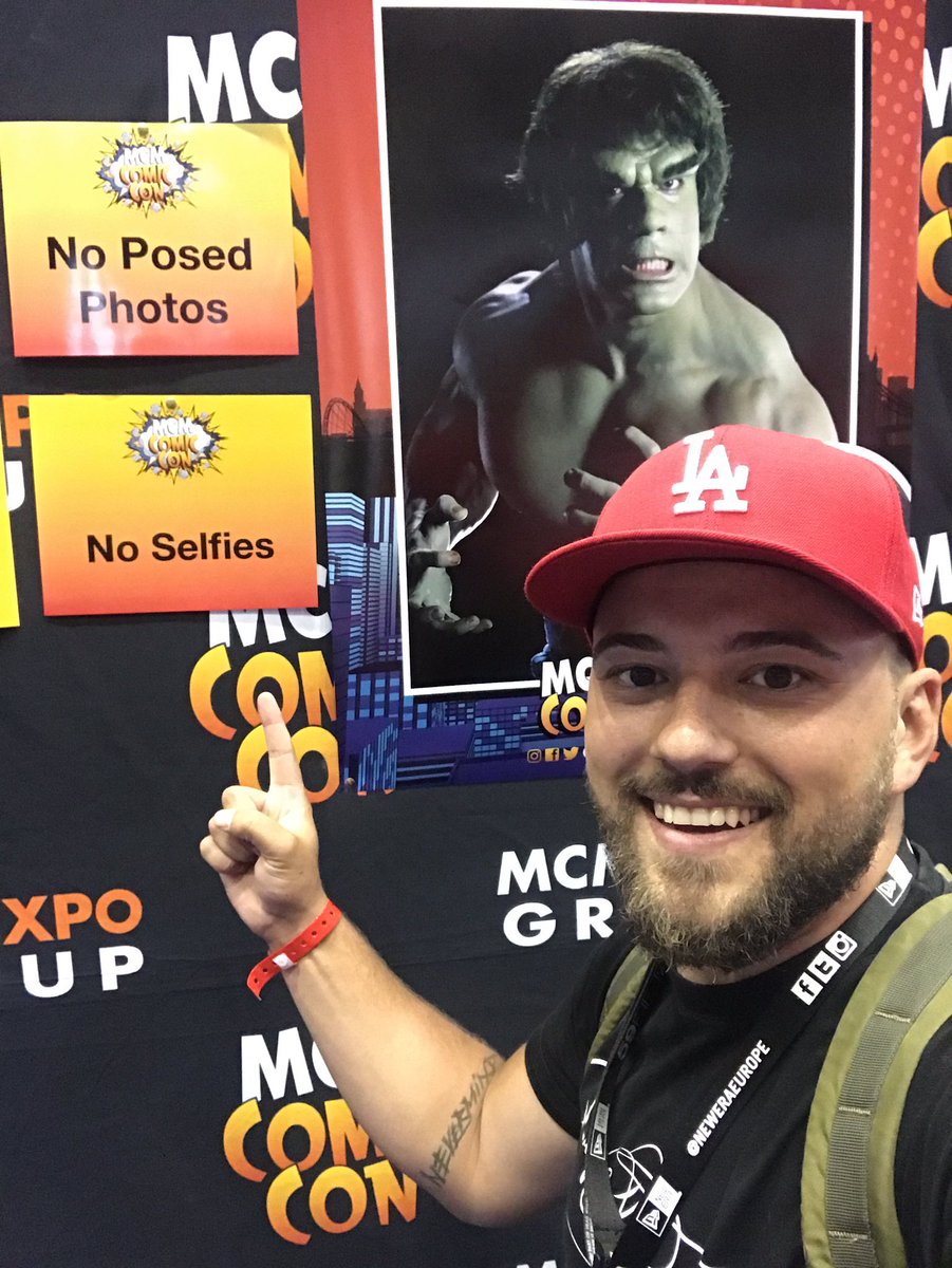 AgencyDoerr's tweet photo. REBEL #mcmmcr17 ! Now going home! Tomorrow is the 2nd day! Hope to see you tomorrow! It was awesome with you guys #pdaa #pdaacrew ππ€πΌROCK ON https://t.co/o4YhUSeHrj