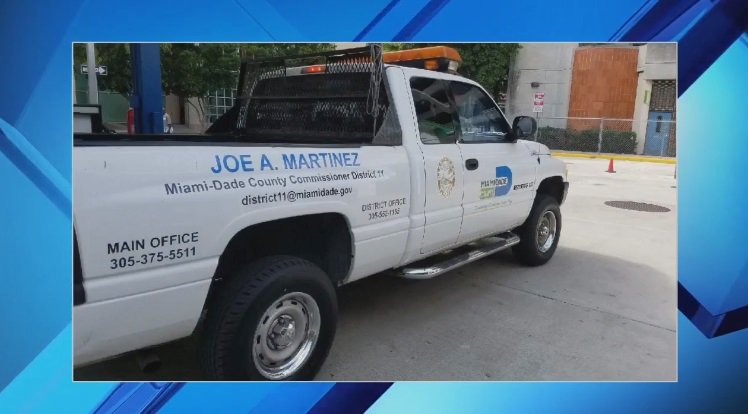 Have you seen Commissioner Joe Martinez's 2001 Dodge Ram pickup truck? bit.ly/2w9u8O3 https://t.co/cI1CamorjN