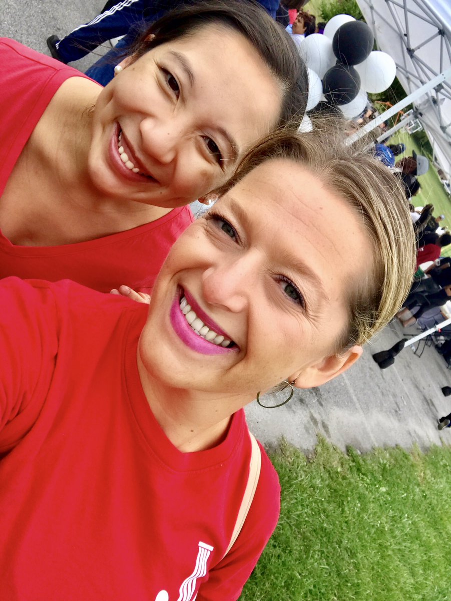 OanaBrooks's tweet photo. A pleasure running into @DrLeanaWen, Baltimore Health Commissioner &amp; @jlofbaltimore 2017 Woman of Distinction Award Recipient #myBmore https://t.co/RSwtmPWDpL