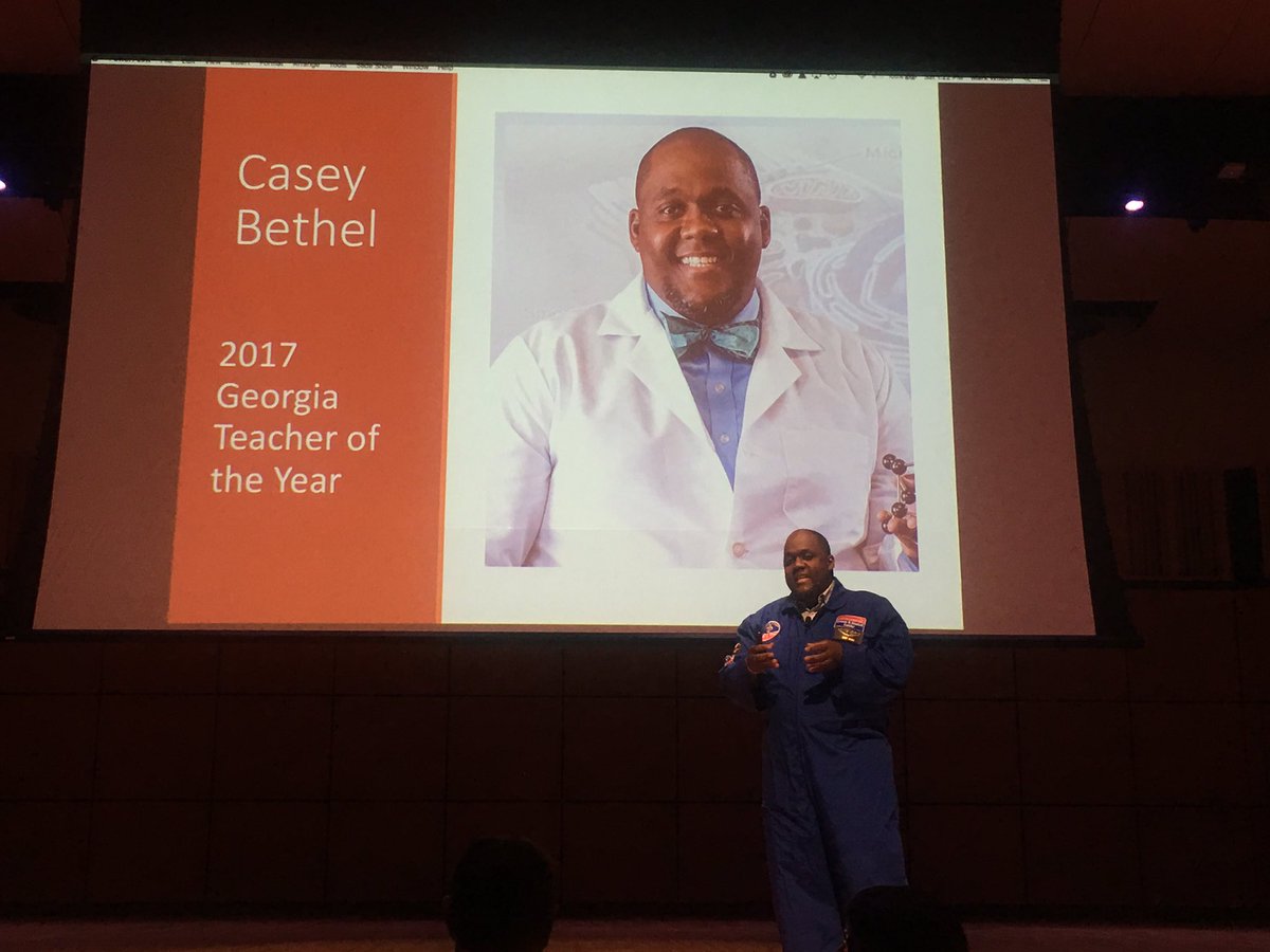 TeamGrizzle2006's tweet photo. "Get young people passionate about learning" .@2017GATOTY .@WestGeorgiaRESA #EDFESTWEST https://t.co/cQG4WlD5Td