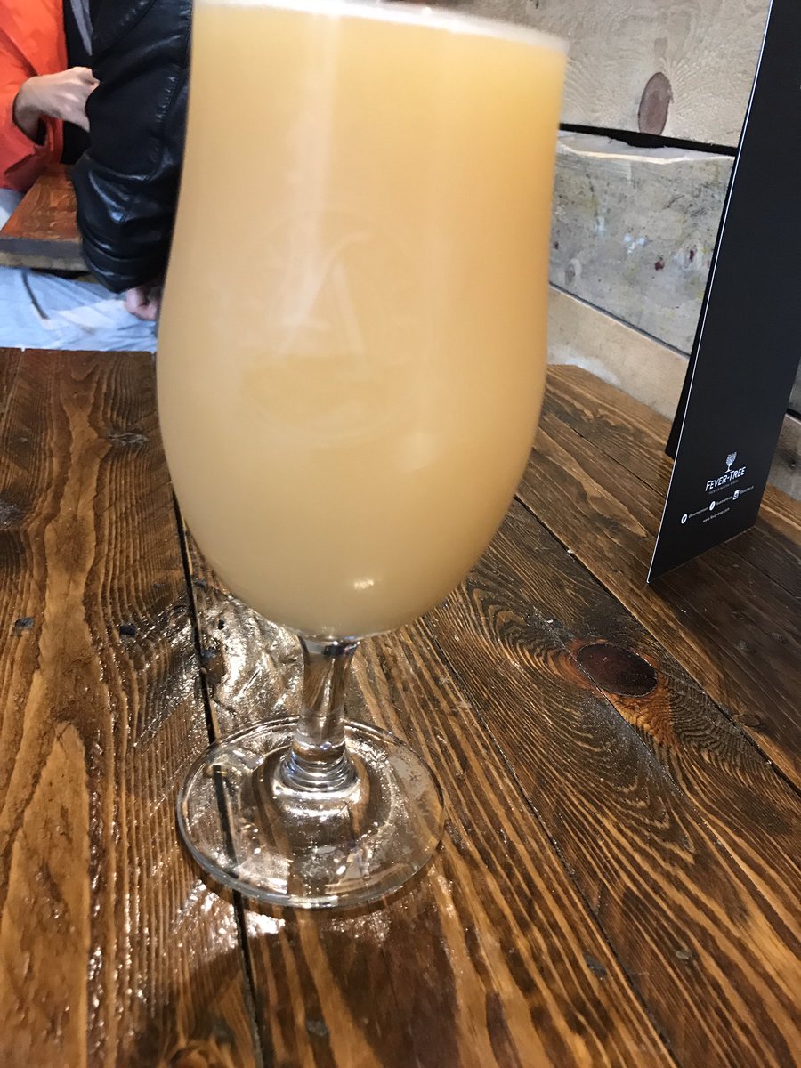 MR_SLONKER's tweet photo. @rivingtonbrewco Neh that's a cloudy pint😘🍺 https://t.co/4LYCCex2uX