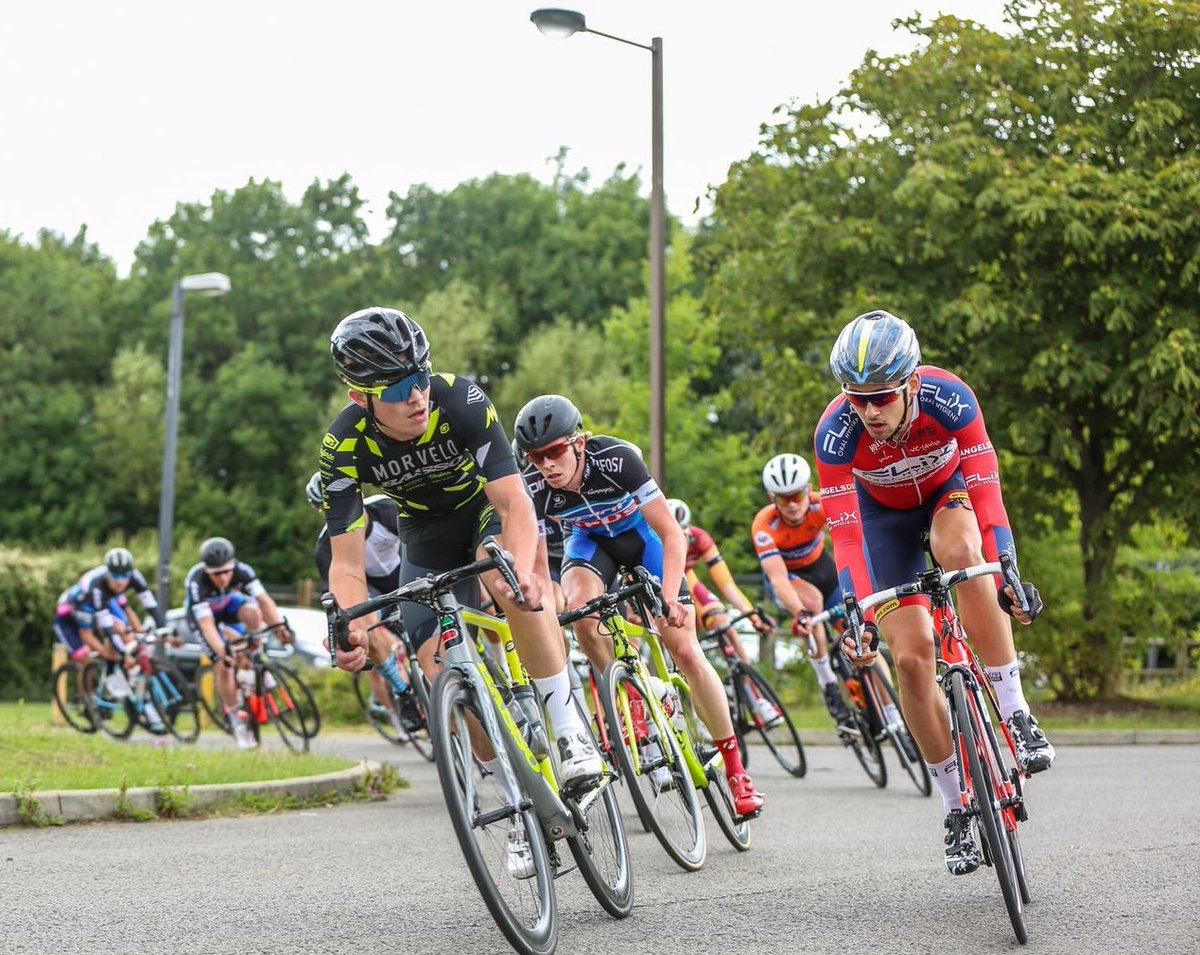 StolenGoatRT's tweet photo. @BenjManf keeping an eye on things @SpiritTifosiRT #hoops3day
📸 @MOC_PHOTOGRAPHY https://t.co/exabm4TbLb