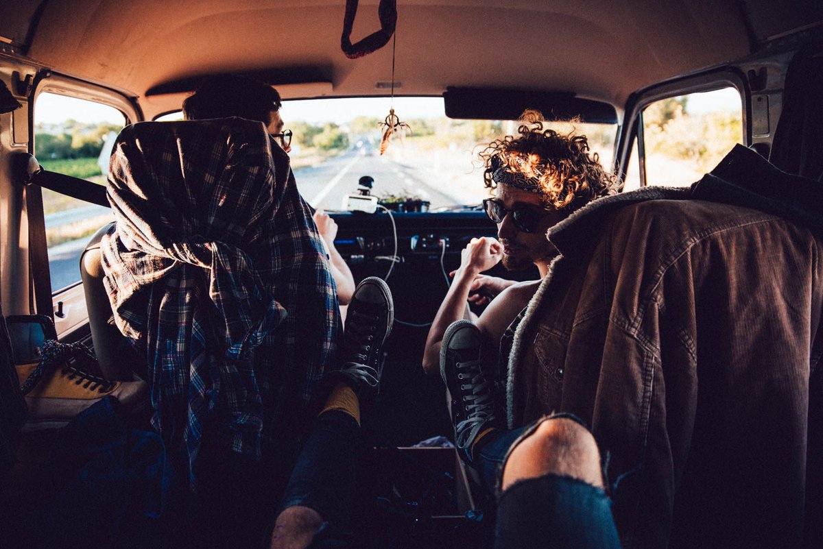 jonathanbertin's tweet photo. 4 potes, 1 van, 1 mois, 7000 km, 9 pays, des paysages plein la tête, des moments de vie intenses, merci à tous d'avoir suivi ce trip ! ❤ https://t.co/jpXuUn6Ekh