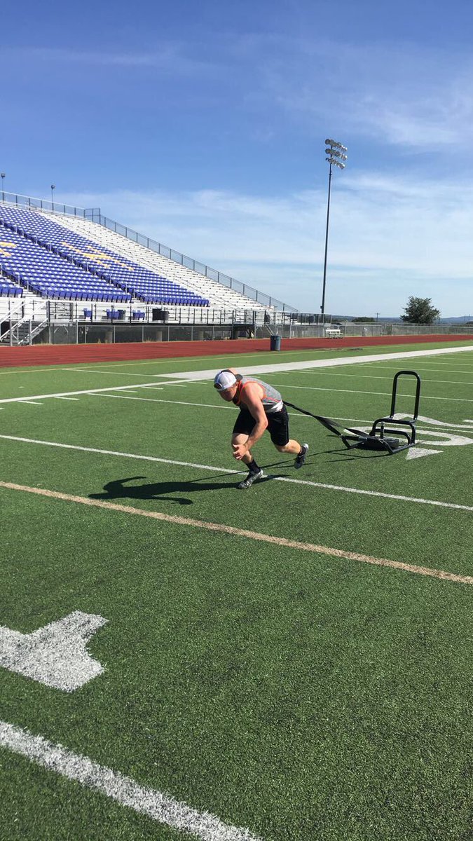 cooper_wilson33's tweet photo. Extra extra #grind @brocklinder6 https://t.co/4SnFNdGZKz