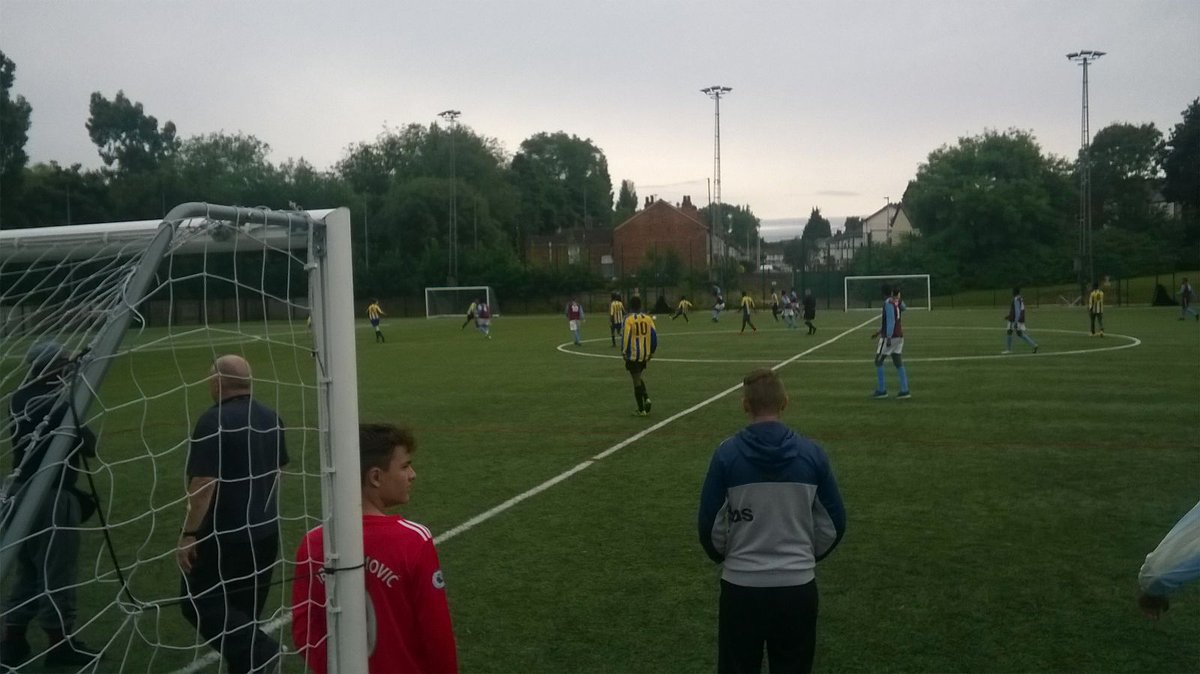 BensonCommunity's tweet photo. to finish a Saturday
Benson Smethwick 4 . Broadway Aston 1 #communitymatch https://t.co/OcfLH2WgT3