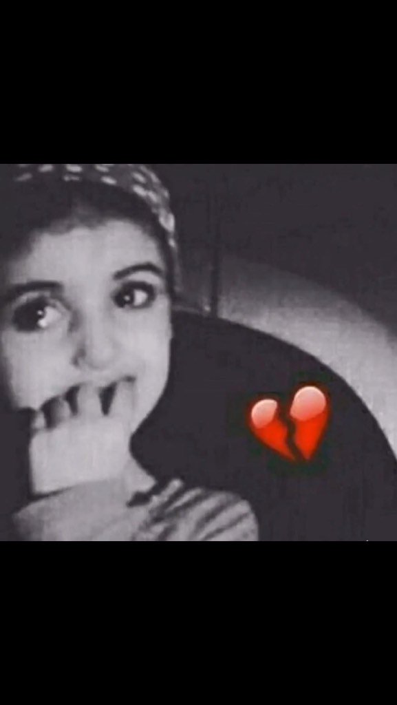 أسعفوني بـ قلبٍ مايعرف .. الحنين
وأسعفوني بـ عينٍ ماتعرف .. البكى