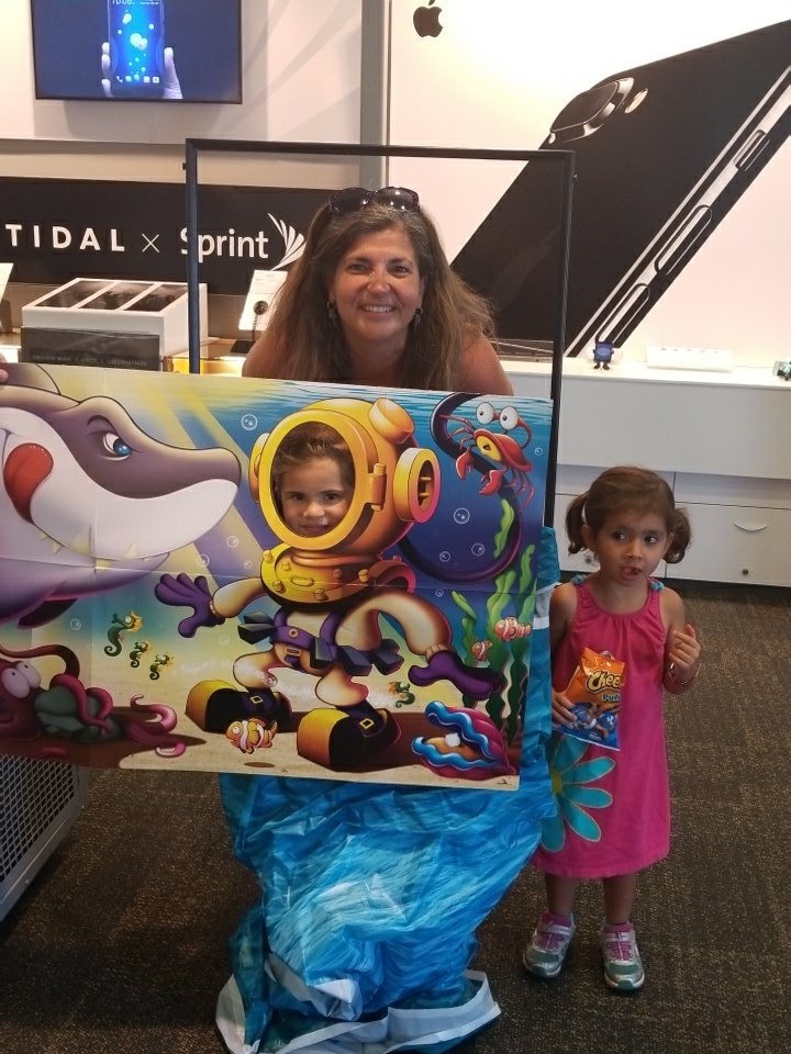 Sprint7803's tweet photo. More #FishFest tickets for our awesome customers! @HoosierCrouch #sprintsaysthanks #CustomerExperience https://t.co/abGw6Wnk4Z