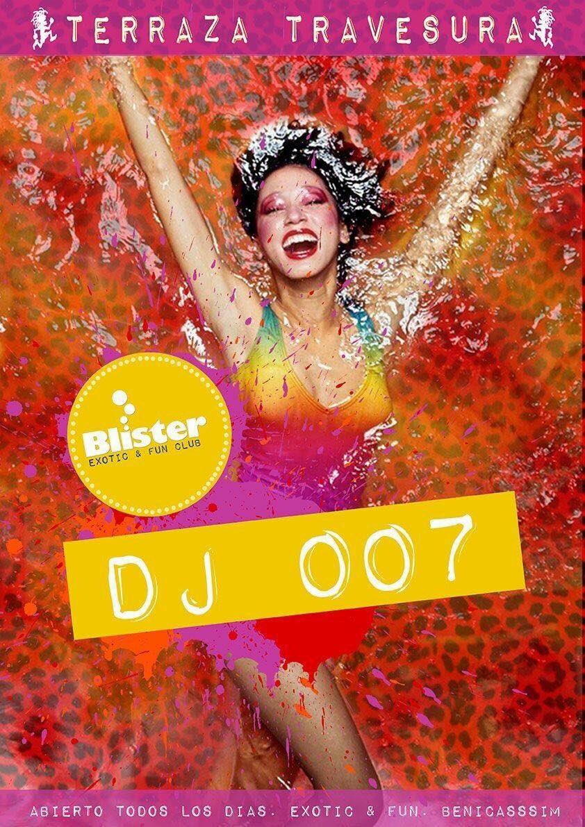 Hoy de 23 a 4 en la cabina de #Blister #terrazatravesura 007Dj <a href="/FourSeasonsClub/">Four Seasons Club</a> #Benicàssim #rockclub