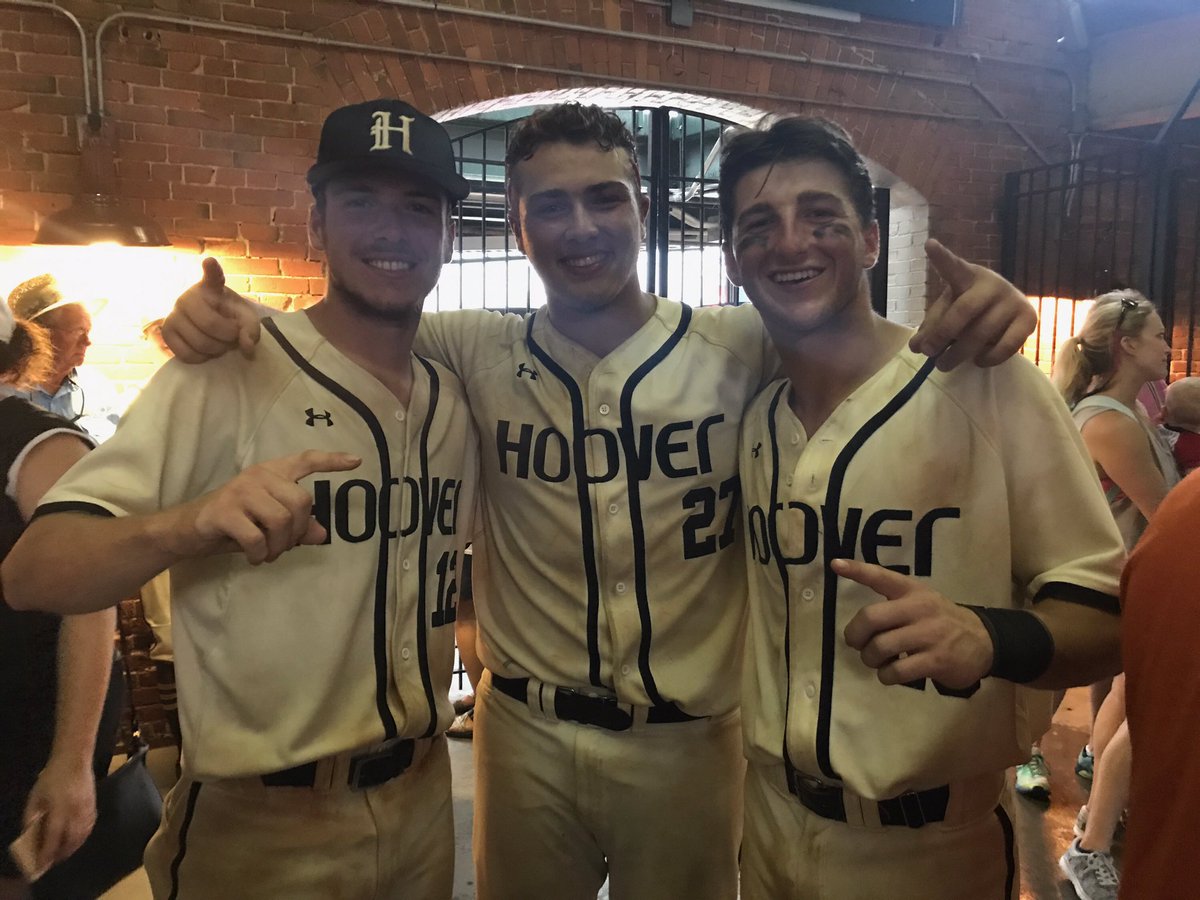 dguff_12's tweet photo. Happy birthday to the one and only @sdbunny7 really going to miss wearing baseballs with you during fungo sets #badhops #fabios https://t.co/rOWIDxx2ia