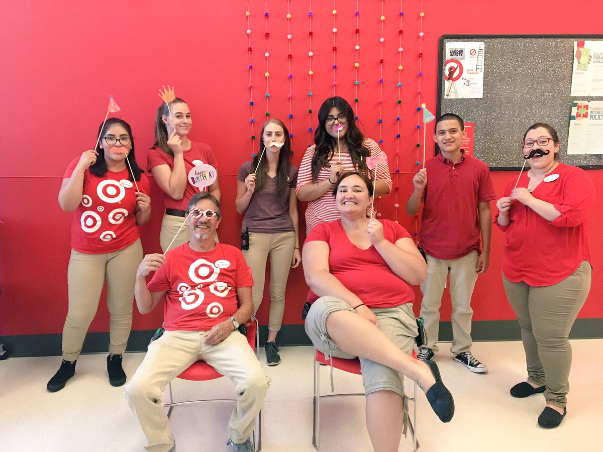 Celebrating our 20 TMs who opened T2609 5 years ago! #worksomewhereyou❤️️ <a href="/DaveReniker/">Dave Reniker</a> <a href="/r_d_parsons/">RD Parsons</a> <a href="/Aksmith625/">Angela Deiters</a> <a href="/4everettMark/">Mark.Everett</a>