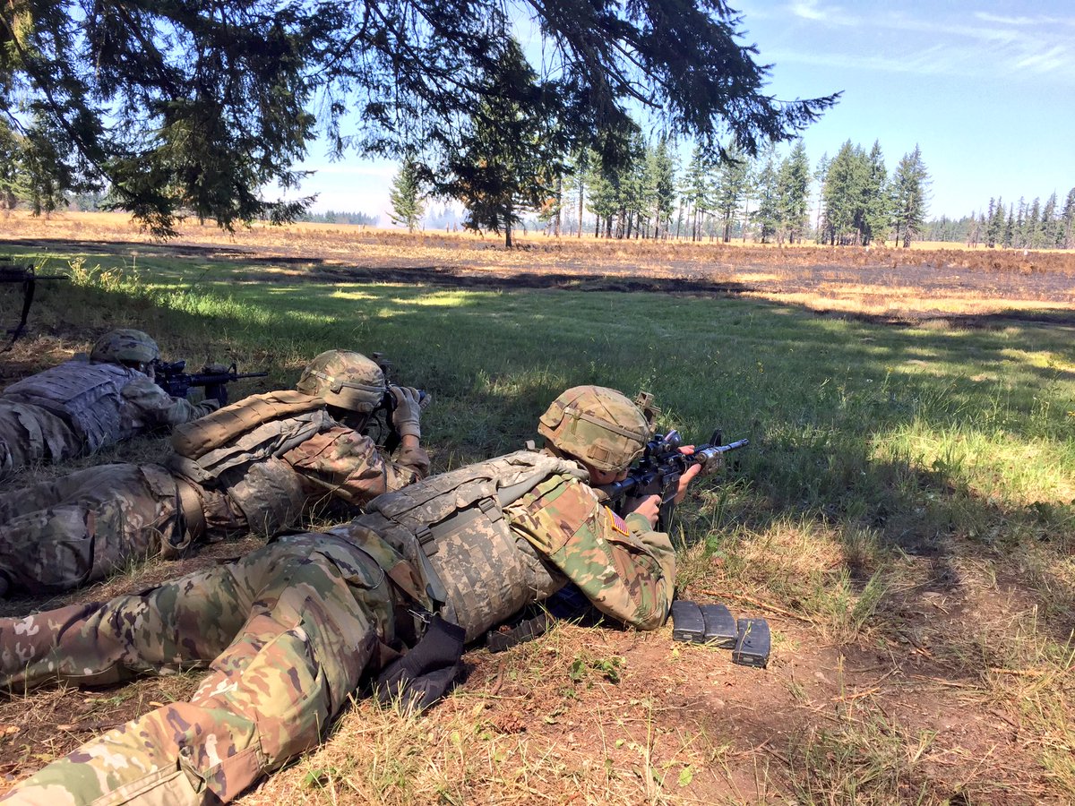 1_23_Comanche26's tweet photo. @WestPoint_USMA CDT Johnson is here with 2nd PLT C-Co 1-23IN getting in some long range marksmanship training. Oh and top qual in the PLT! https://t.co/RjjhxmpkRT