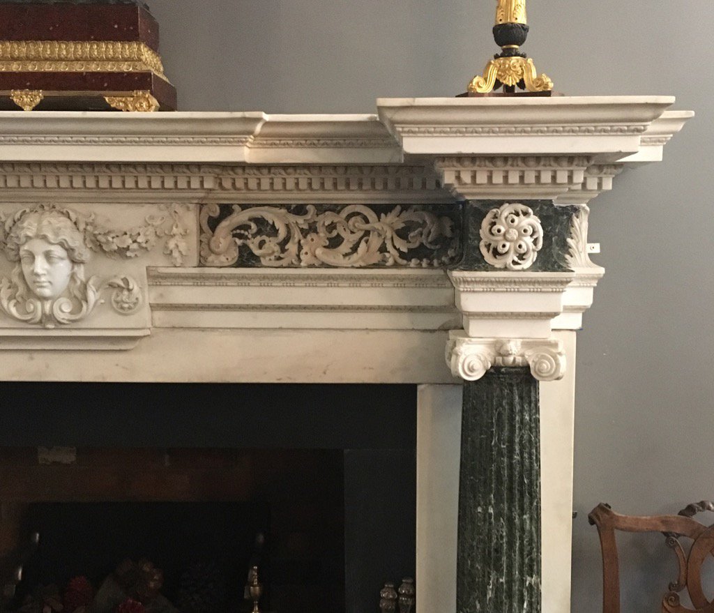 TAG_Architect's tweet photo. Ever wondered why the corner ionic is so ubiquitous in the early 18th C https://t.co/vTmA07KmL8 https://t.co/dLkdAyqy14