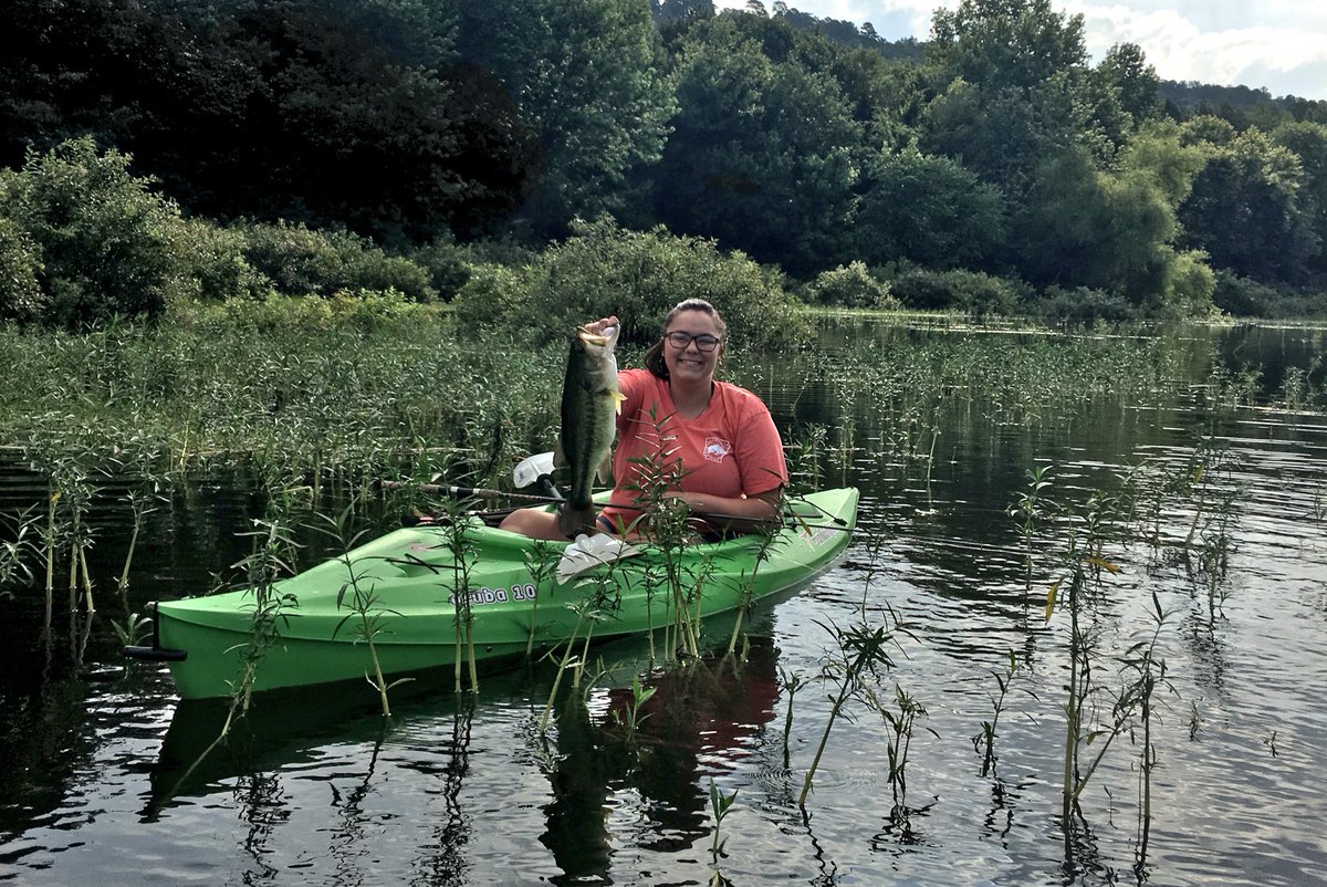 agparham74's tweet photo. Thank god for bass fishing 😛 #catchinghogs https://t.co/giaeTQvbnr