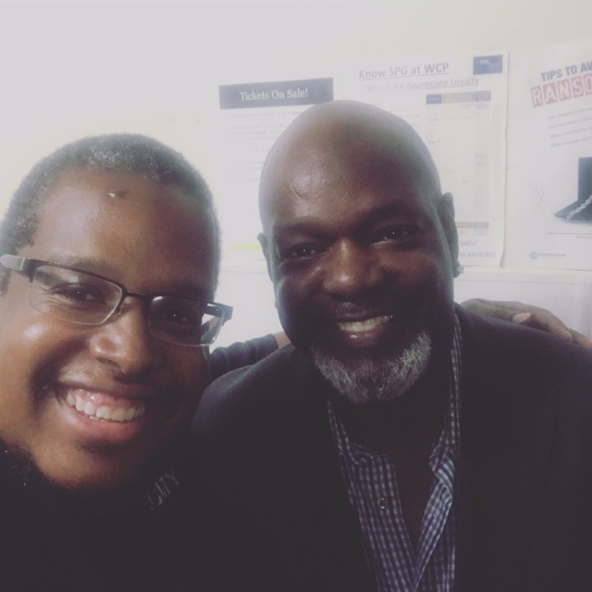 JEvansSr1's tweet image. Meet @EmmittSmith22 really nice man and truly inspirational. #rementor #instantnetworking