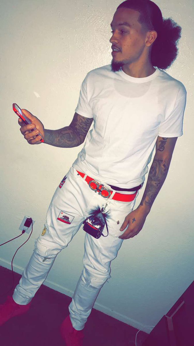 sharodkincade's tweet photo. 🇵🇱🤘🏽💯 https://t.co/m27nKkw9K6