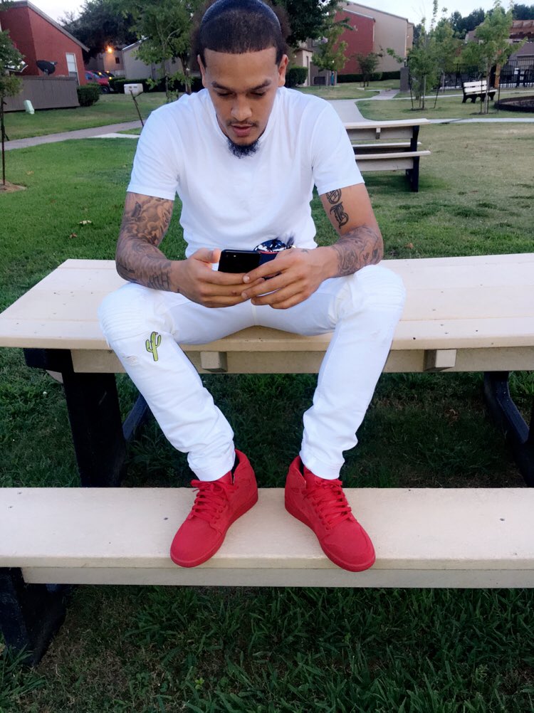 sharodkincade's tweet photo. 🇵🇱🤘🏽💯 https://t.co/m27nKkw9K6