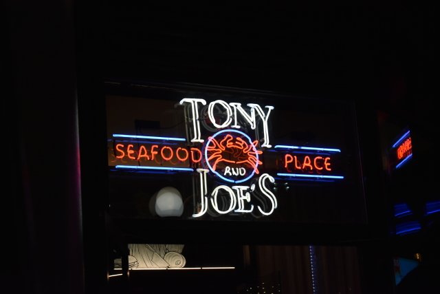 tonyandjoes's tweet photo. Fall in love with Tony & Joe's Seafood Place. Come for the #view, stay for the #food, come back for the #drinks! #DCfoodie #DCdinning #DC https://t.co/q9QYg401VT